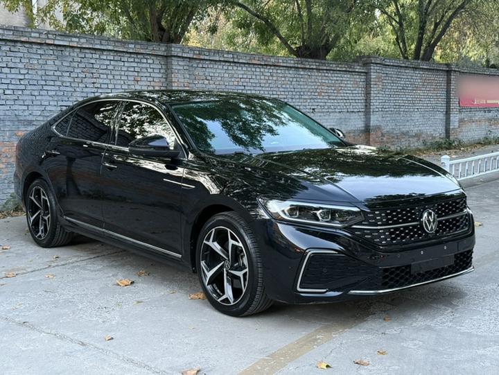 Passat 2022 330TSI Premium photo 3