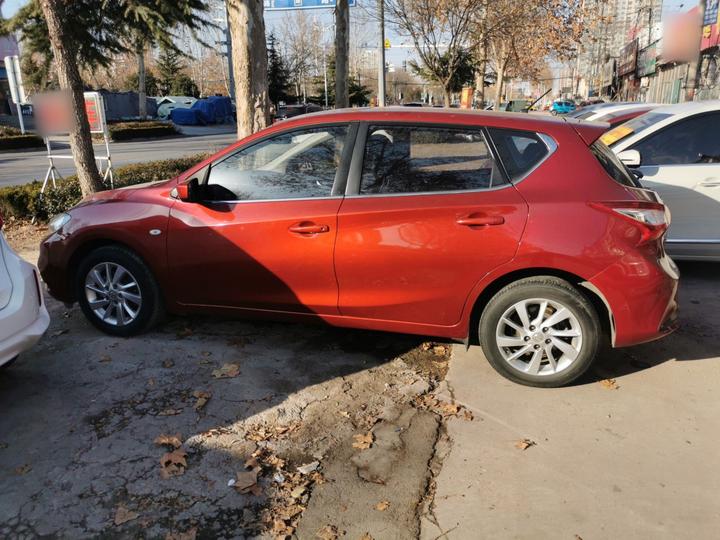 Tiida 2016 1.6L CVT photo 4