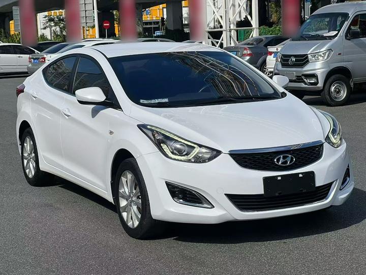 Elantra 2016 1.6L AT Smart photo 3