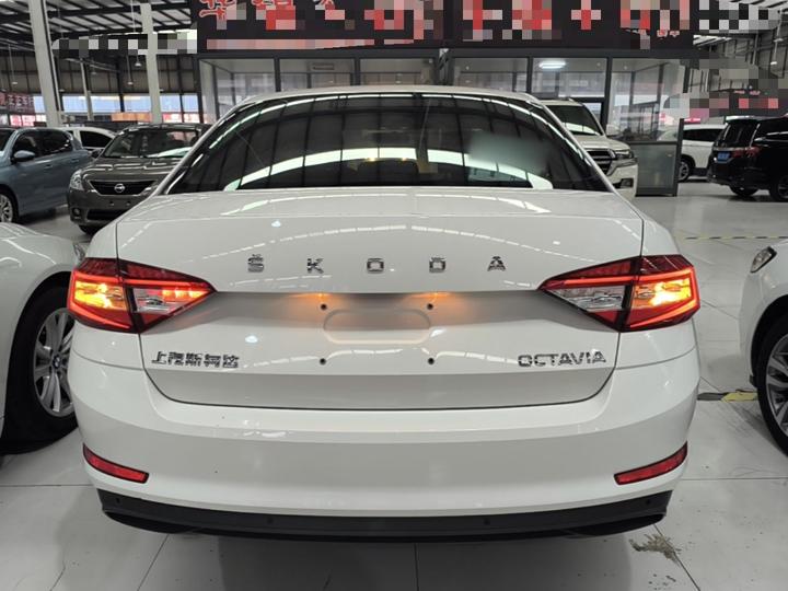 Octavia 2019 TSI230 DSG Comfort China V photo 3