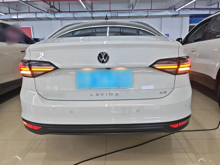 Lavida 2023 1.5L AT photo 3