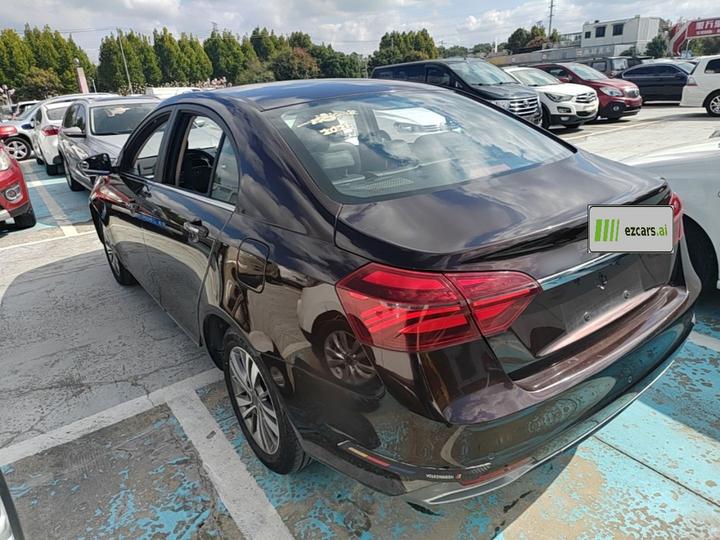 Emgrand 2018 1.5L MT photo 4