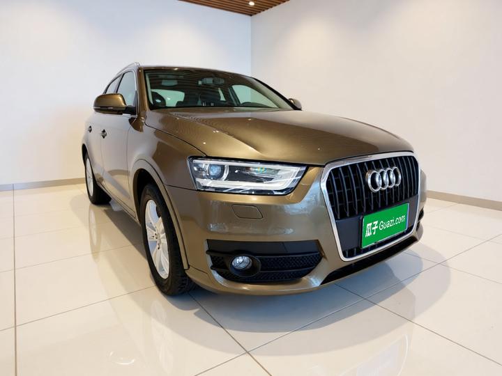 Q3 2013 35 TFSI Comfort photo 3