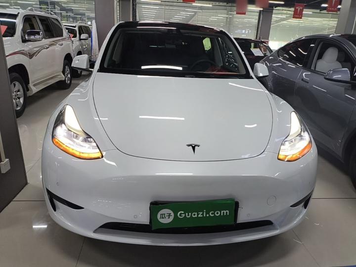 Model Y 2023 RWD photo 2