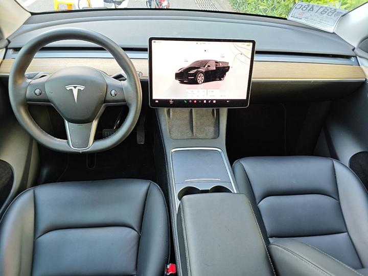 Model Y 2022 RWD photo 5