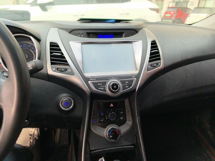 Elantra 2013 1.6L AT Leading photo 5
