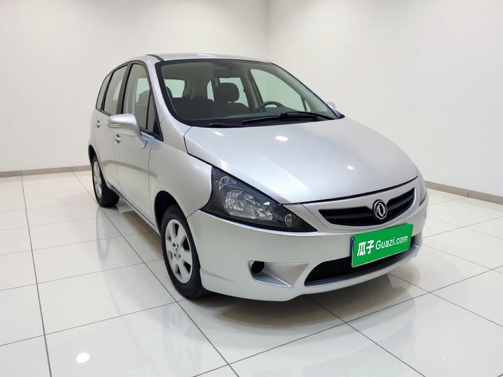 2015 XL 1.5L MT photo 3
