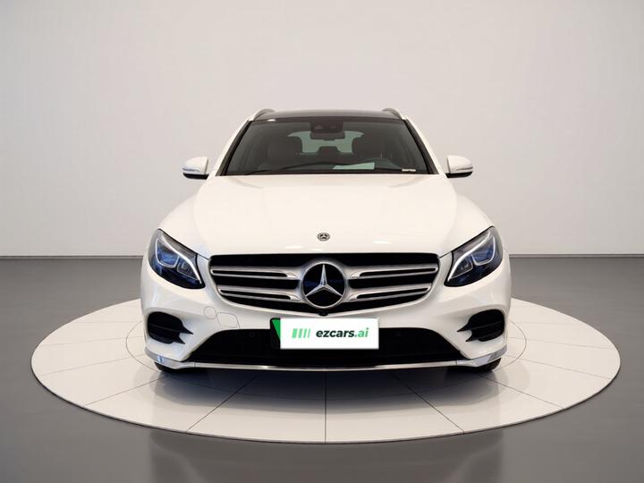 GLC 2019 Facelift GLC 260 L 4MATIC Luxury photo 2