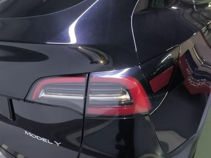 Model Y 2021 Standard Range RWD photo 7