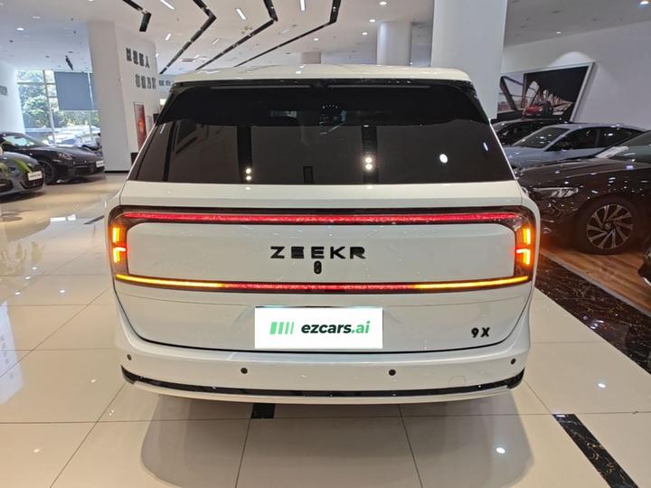 9X 2025 Hyper 70kWh 6-Seater photo 3