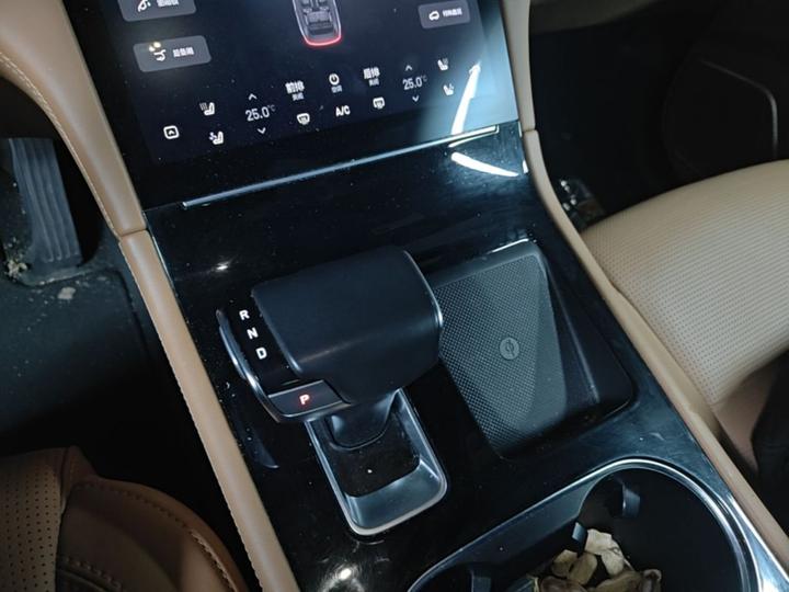 Li Auto ONE 2021 EREV 6-Seater photo 6