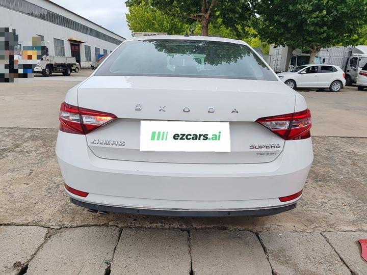 Superb 2018 TSI330 DSG Comfort China V photo 3