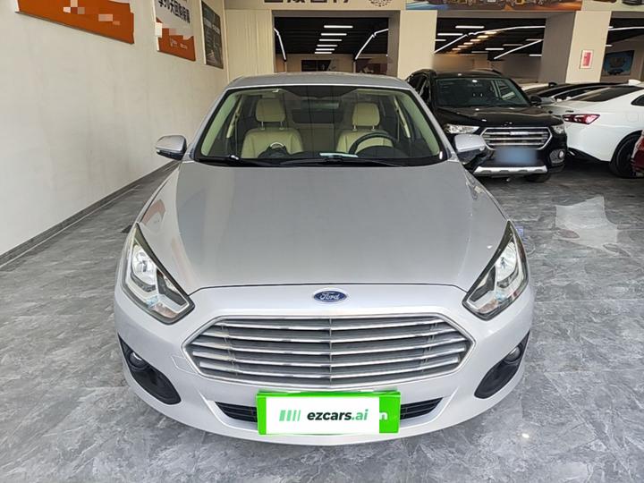 Escort 2017 1.5L AT Comfort photo 2