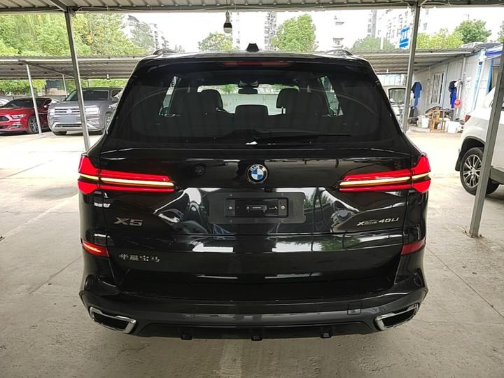 X5 2026 Facelift xDrive 40Li M M Sport Night Package photo 5
