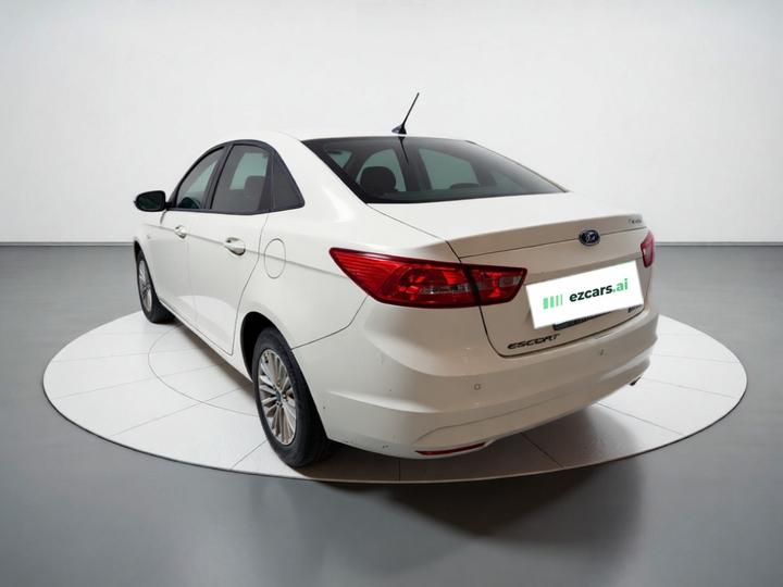 Escort 2017 Facelift 1.5L MT Comfort photo 4
