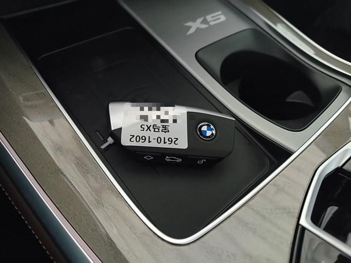 X5 2026 Facelift xDrive 40Li M M Sport Night Package photo 8
