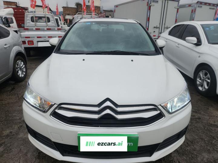 2013 Sedan 1.6L MT photo 2