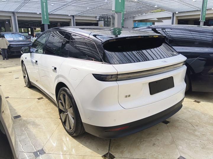 Li Auto i6 2025 AWD Standard photo 4