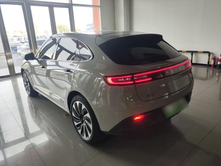 HIMA AITO M5 2022 EREV AWD Performance photo 4