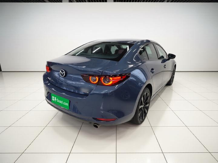3 Axela 2022 2.0L AT photo 4