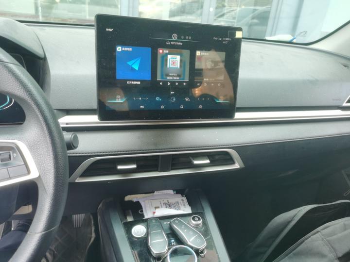 e2 2020 Upgraded Standard Range Standard photo 5