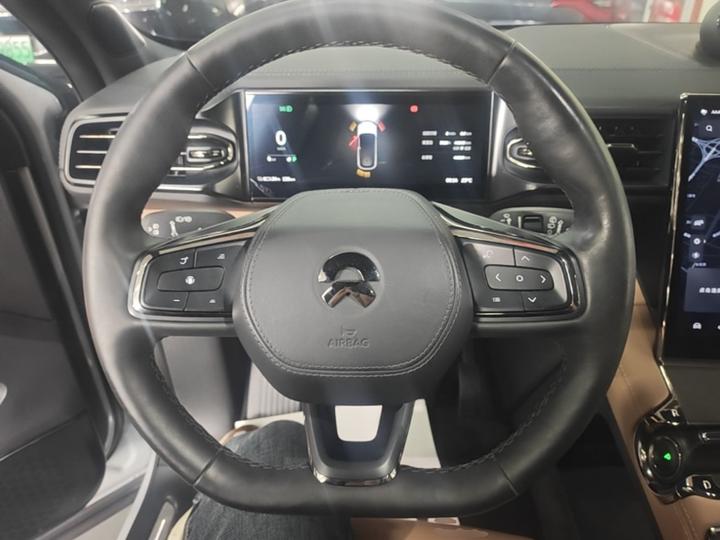 ES6 2020 600KM Sport photo 2