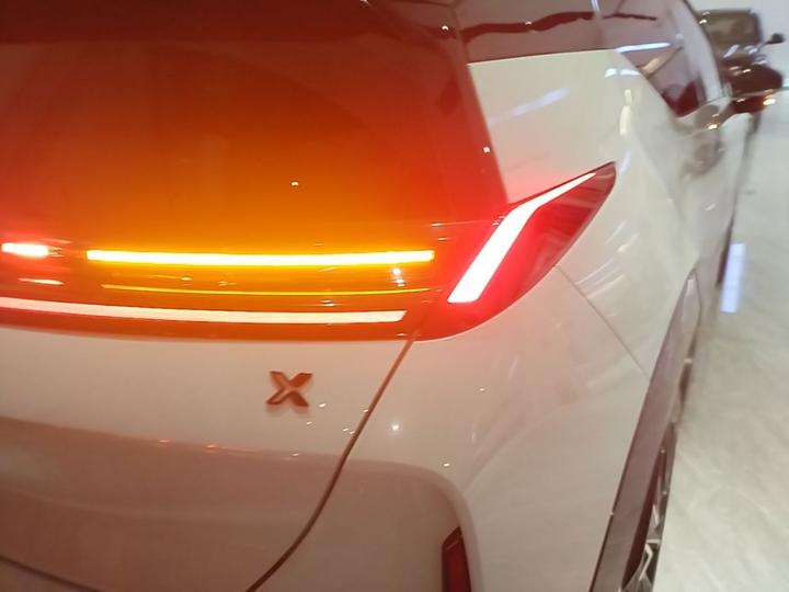 X 2023 AWD YOU 4-Seater photo 7