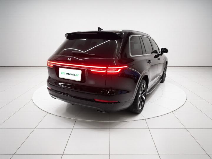 Li Auto ONE 2021 EREV 6-Seater photo 6