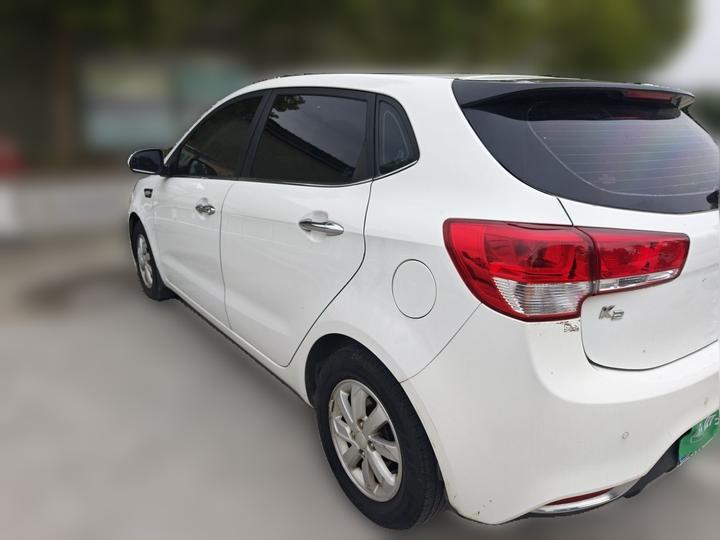 K2 2015 Hatchback 1.4L MT GLS photo 4