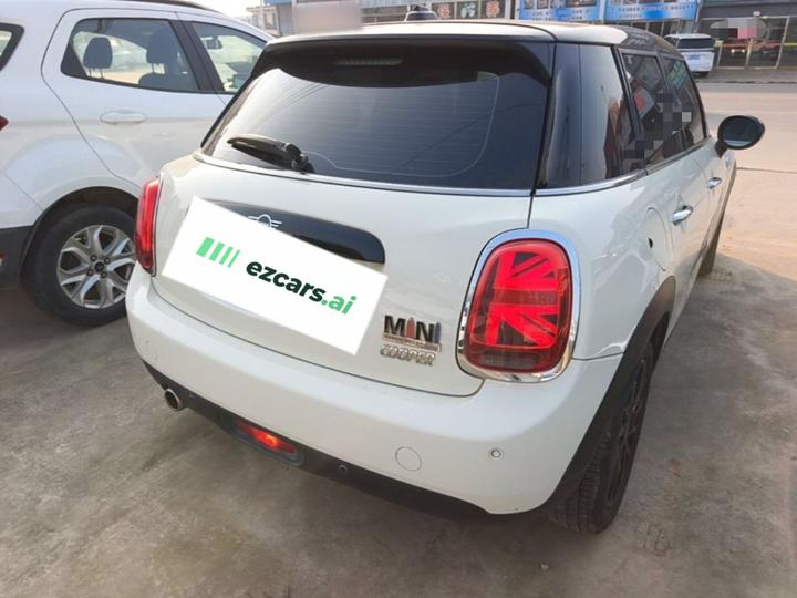 2018 1.5T COOPER Classic 5-Door photo 6