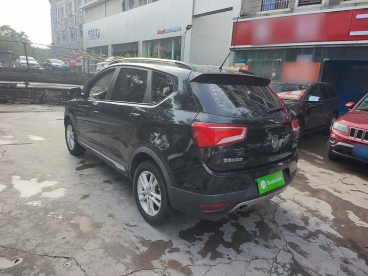 560 2015 1.8L MT Comfort photo 4