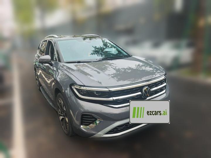 2022 380TSI AWD Flagship 7-Seater photo 3