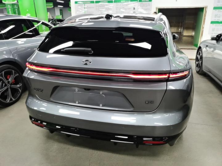 ET5T 2025 Anniversary Edition 75kWh Touring photo 3