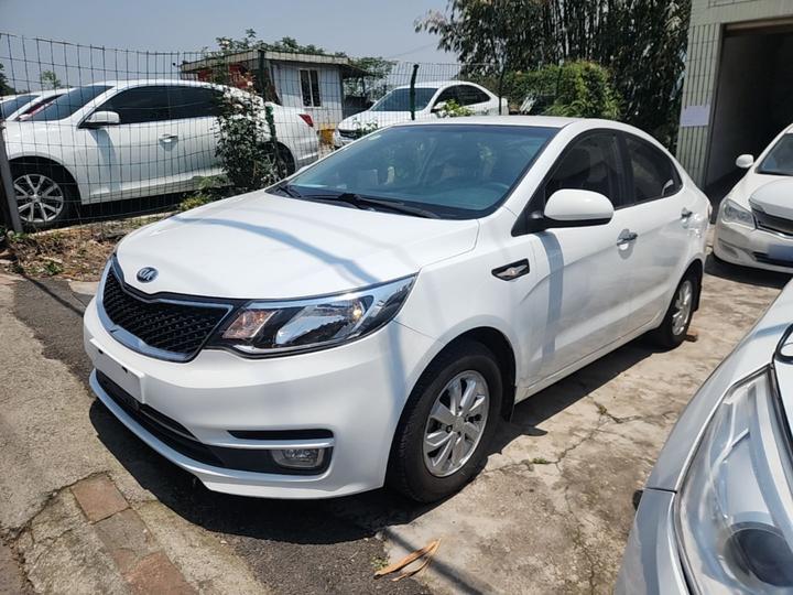 K2 2015 Sedan 1.4L AT GLS