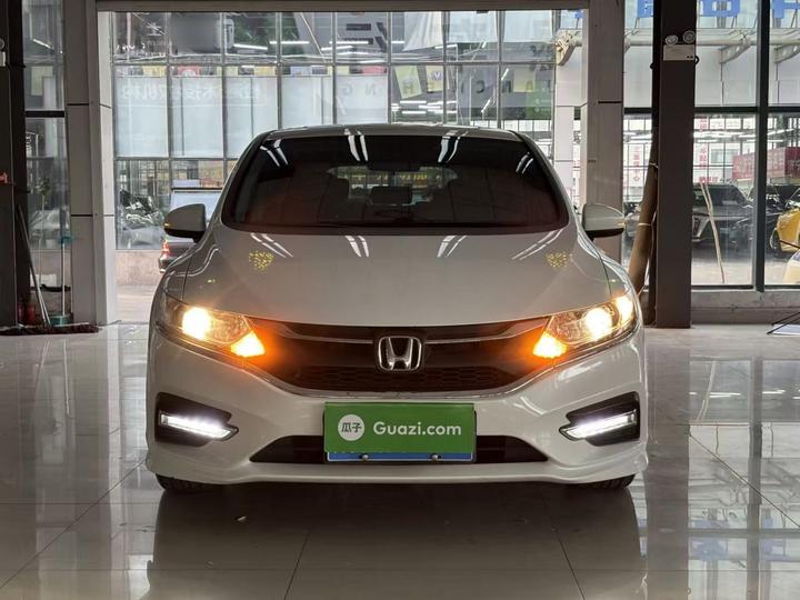 Jade 2017 1.8L AT Comfort 5-Seater photo 2