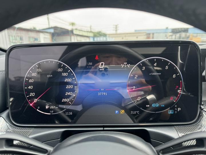 C-Class 2022 Facelift C 260 L Sport 4MATIC photo 3