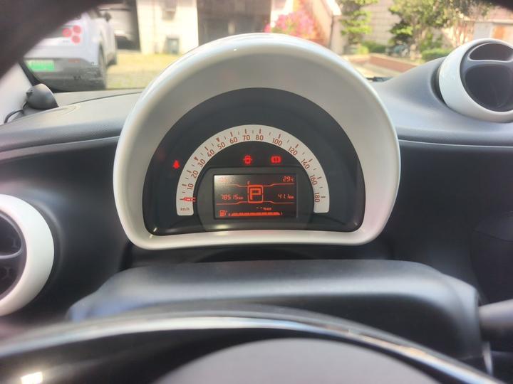 fortwo 2015 1.0L 52 Coupe photo 6