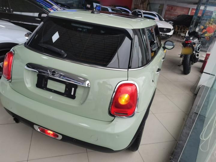 2016 1.2T ONE 5-Door photo 4
