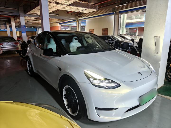 Model Y 2021 Long Range AWD 3D7 photo 3
