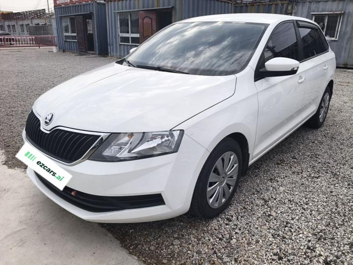 Rapid Spaceback 2018 1.6L AT Standard