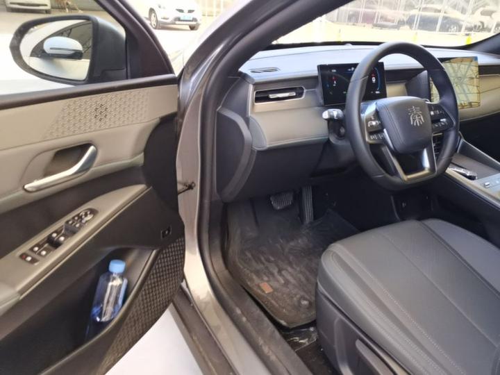 Qin PLUS 2025 DM-i ADAS 128KM Progressive photo 3