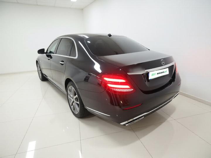 E-Class 2016 E 200 L photo 4