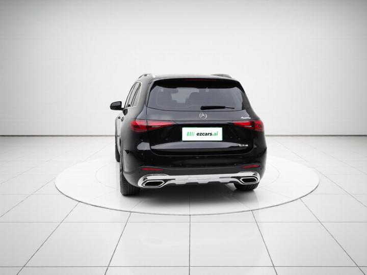 GLC 2023 GLC 300 L 4MATIC Dynamic 5-Seater photo 5