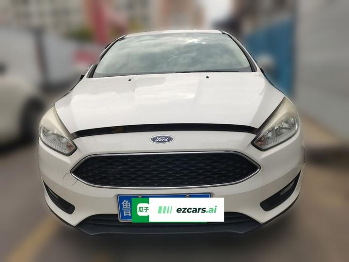 Focus 2015 Hatchback 1.6L AT Comfort photo 2