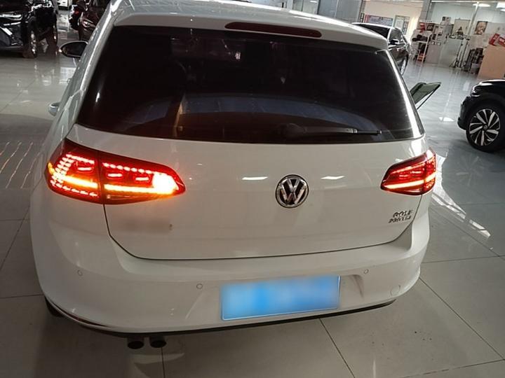 Golf 2016 230TSI AT Comfort photo 3