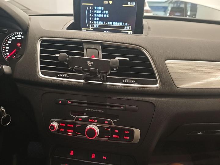 Q3 2015 35 TFSI Comfort photo 8