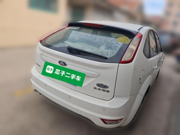 Focus 2013 Hatchback Classic 1.8L AT photo 6