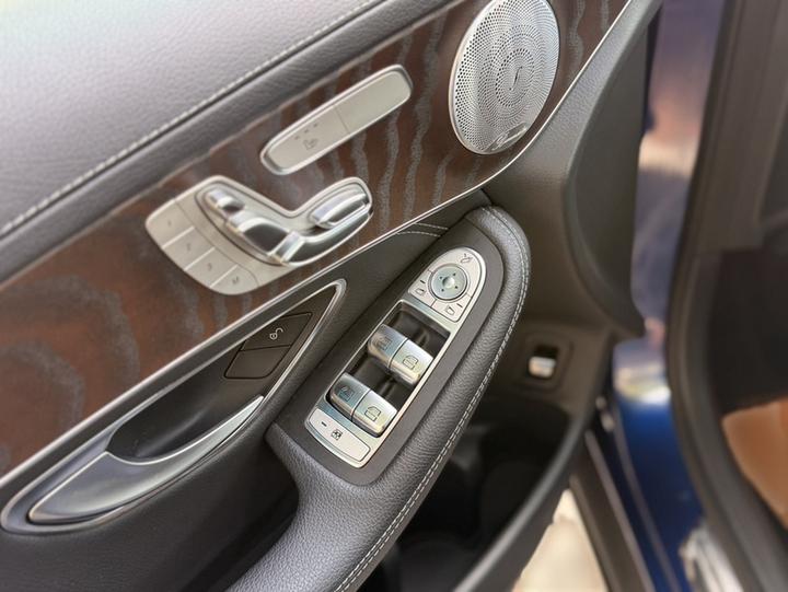 GLC 2018 Facelift GLC 300 4MATIC Dynamic photo 5