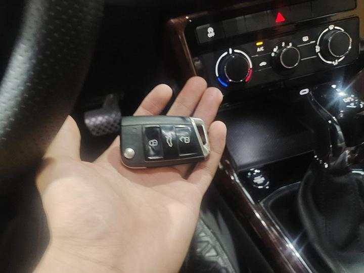 T-Cross 2021 280TSI DSG Comfort photo 8