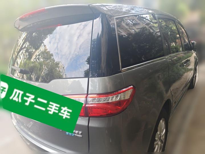 Luxgen 7 MPV 2016 2.0T Luxury photo 6